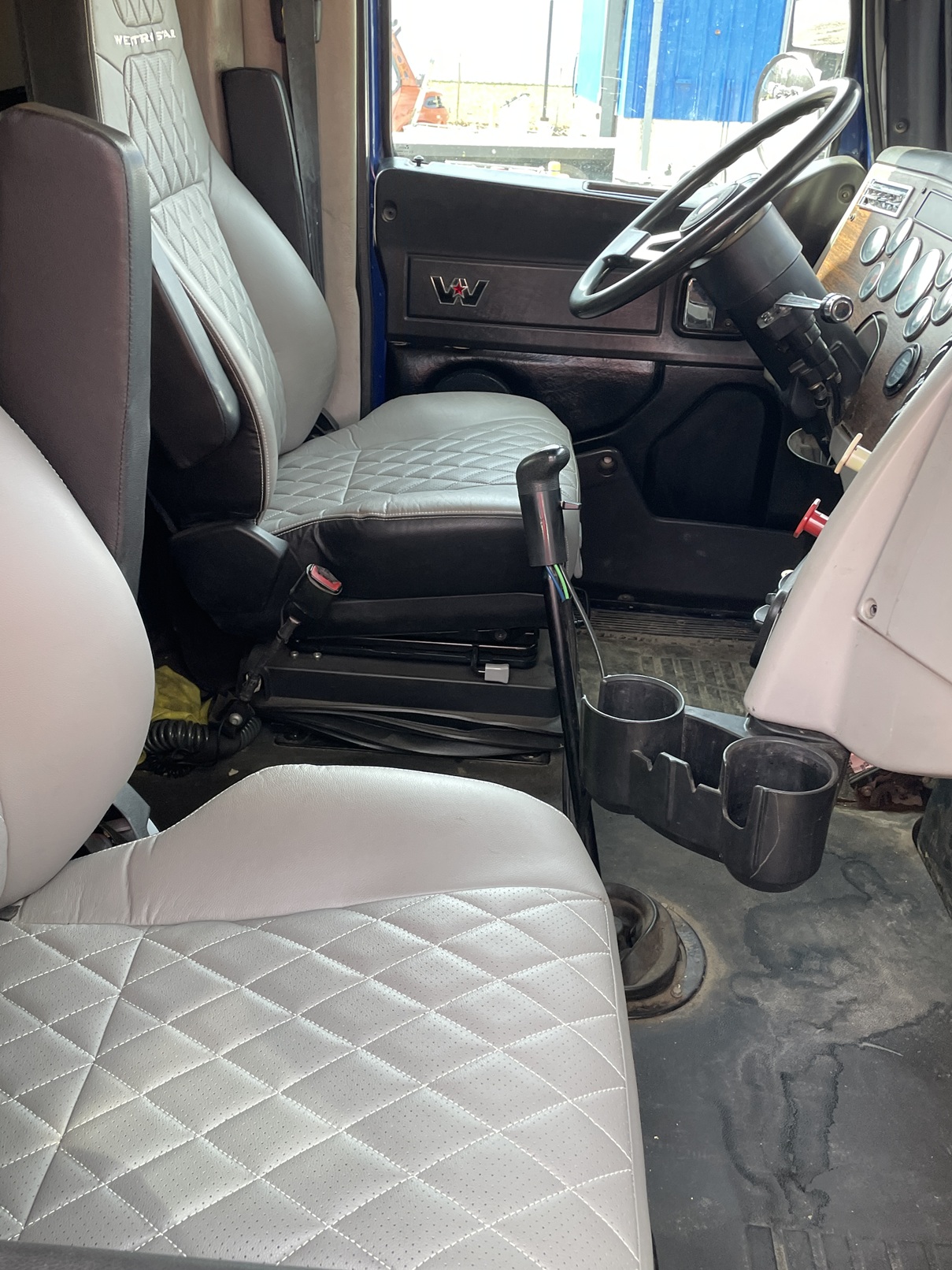 2014 WESTERN STAR 4900 - view 17 of 33