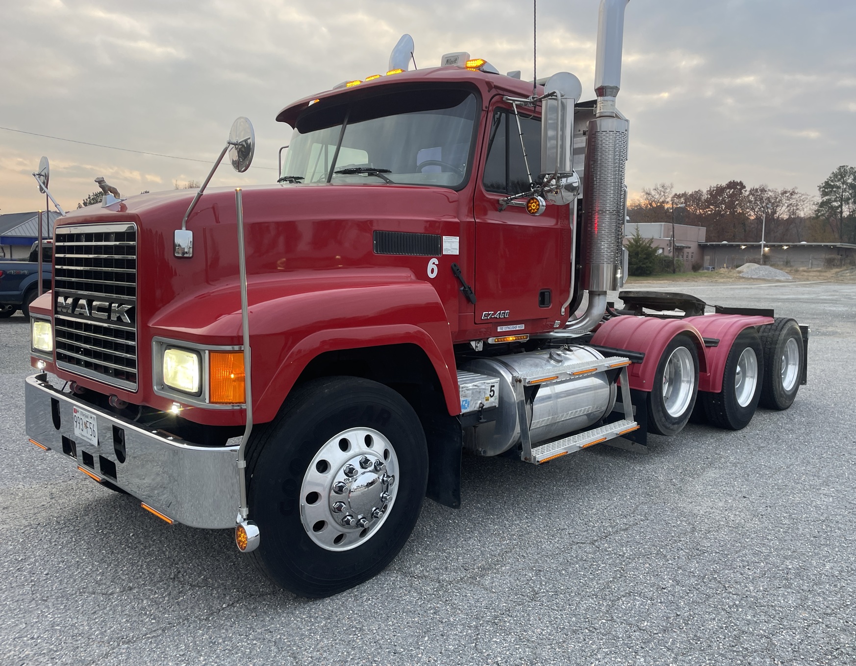 2001 MACK CHU613 - Image 9