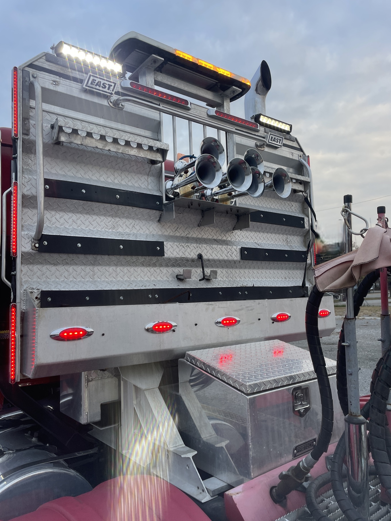 2001 MACK CHU613 - Image 16