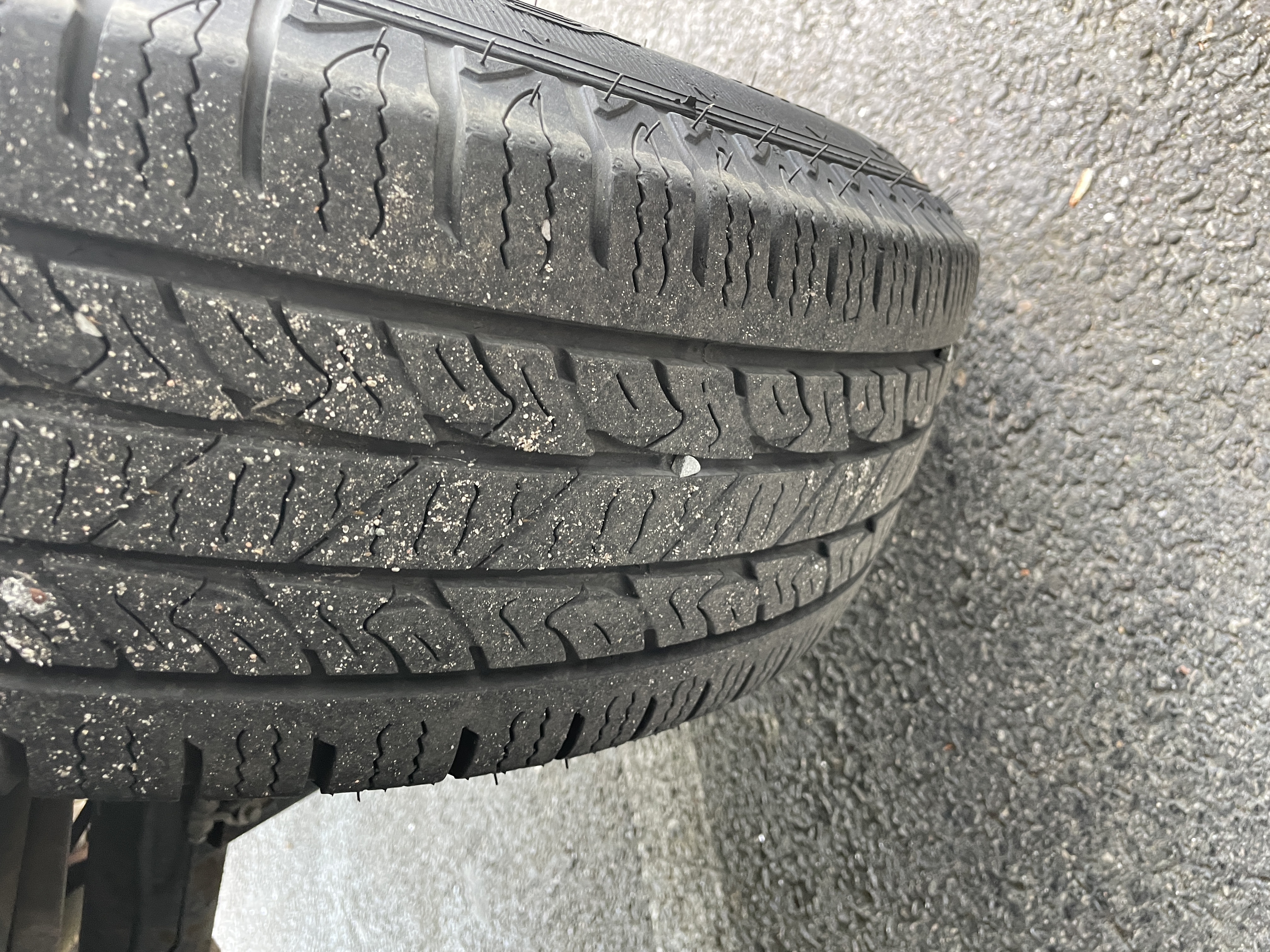 2014 FORD E250 Glass Hauler Cargo Van - Image 18