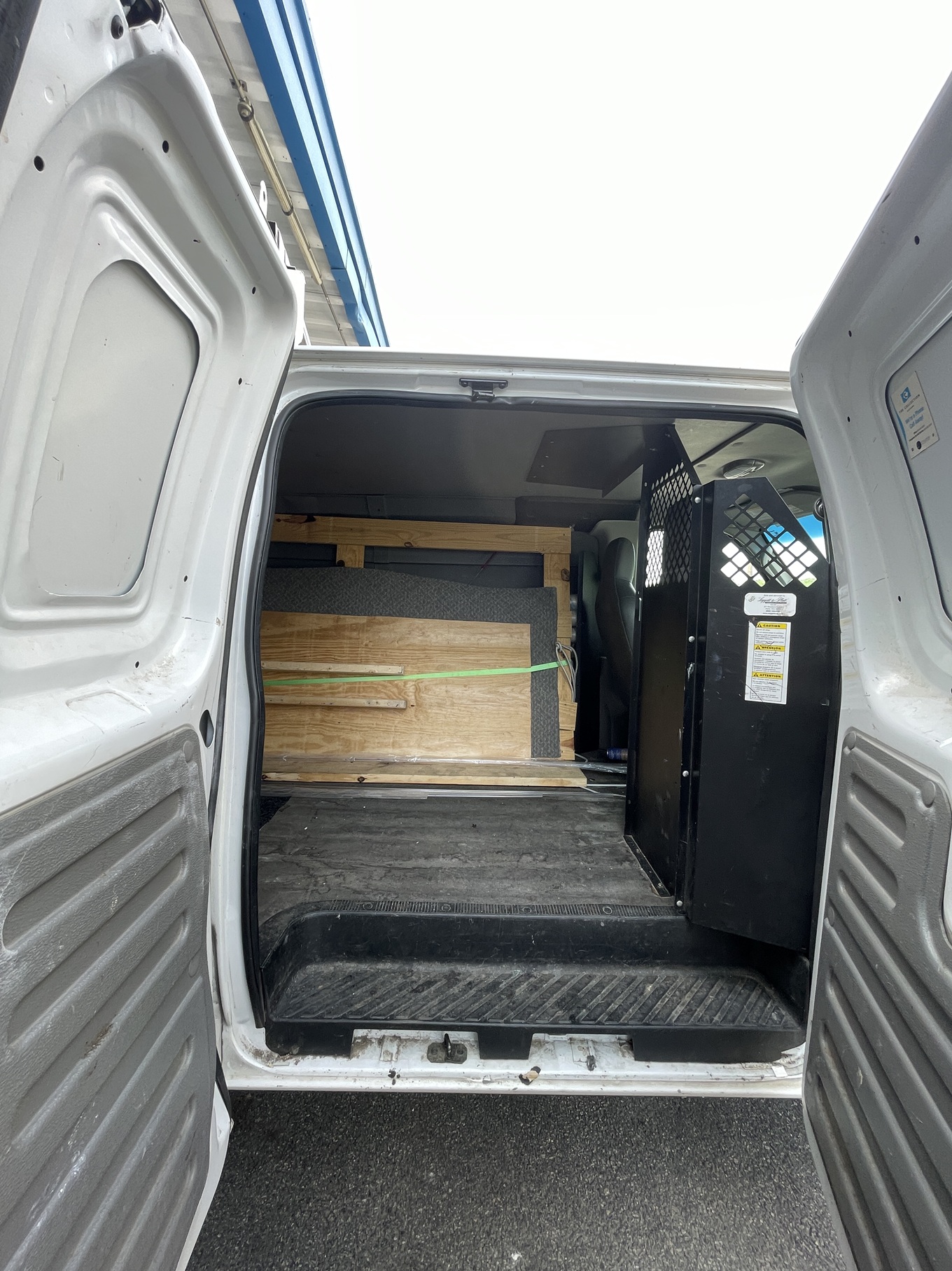 2014 FORD E250 Glass Hauler Cargo Van - view 15 of 19