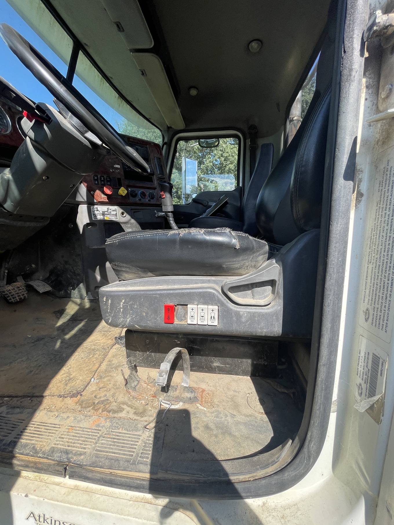 2008 MACK CHU 613 Pinnacle - Image 11