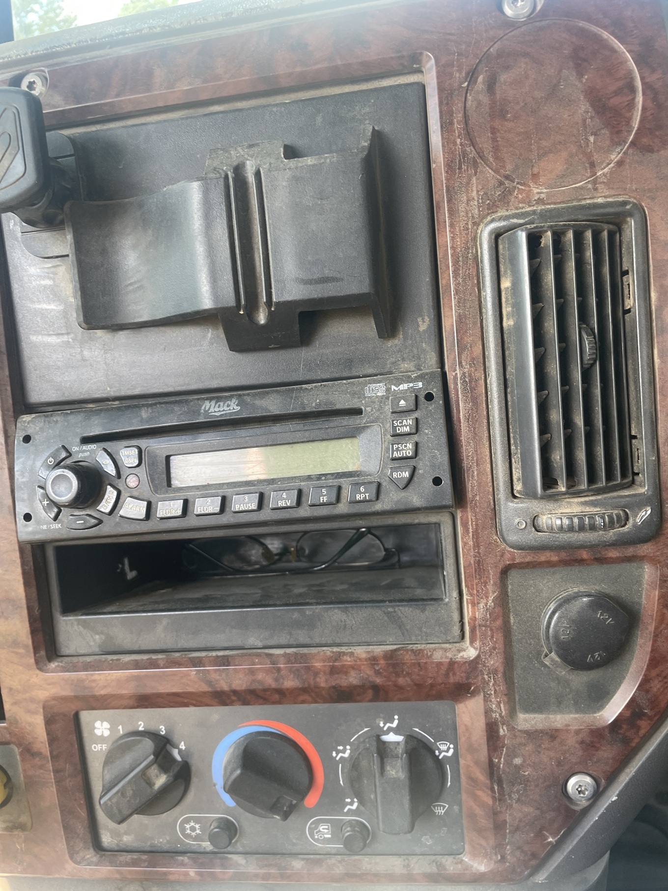 2008 MACK CHU 613 Pinnacle - Image 18