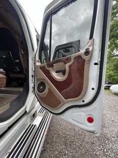 2007 FREIGHTLINER M2 Sport Chassis - Image 15