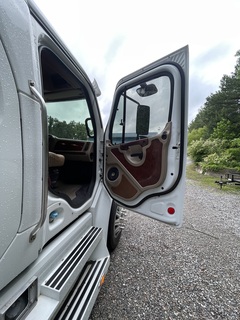 2007 FREIGHTLINER M2 Sport Chassis - Image 16