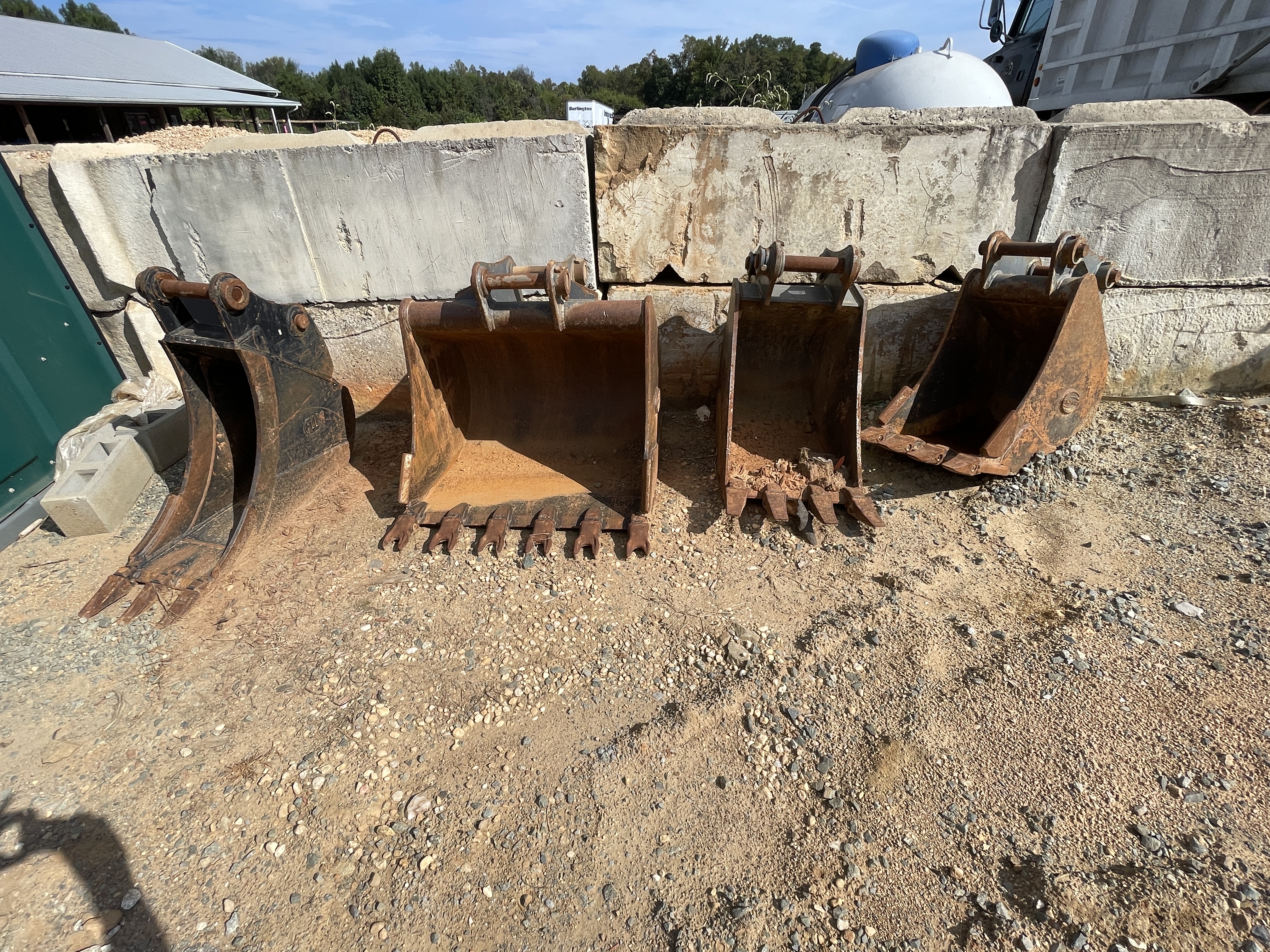 2020 DEERE 85G - Image 30