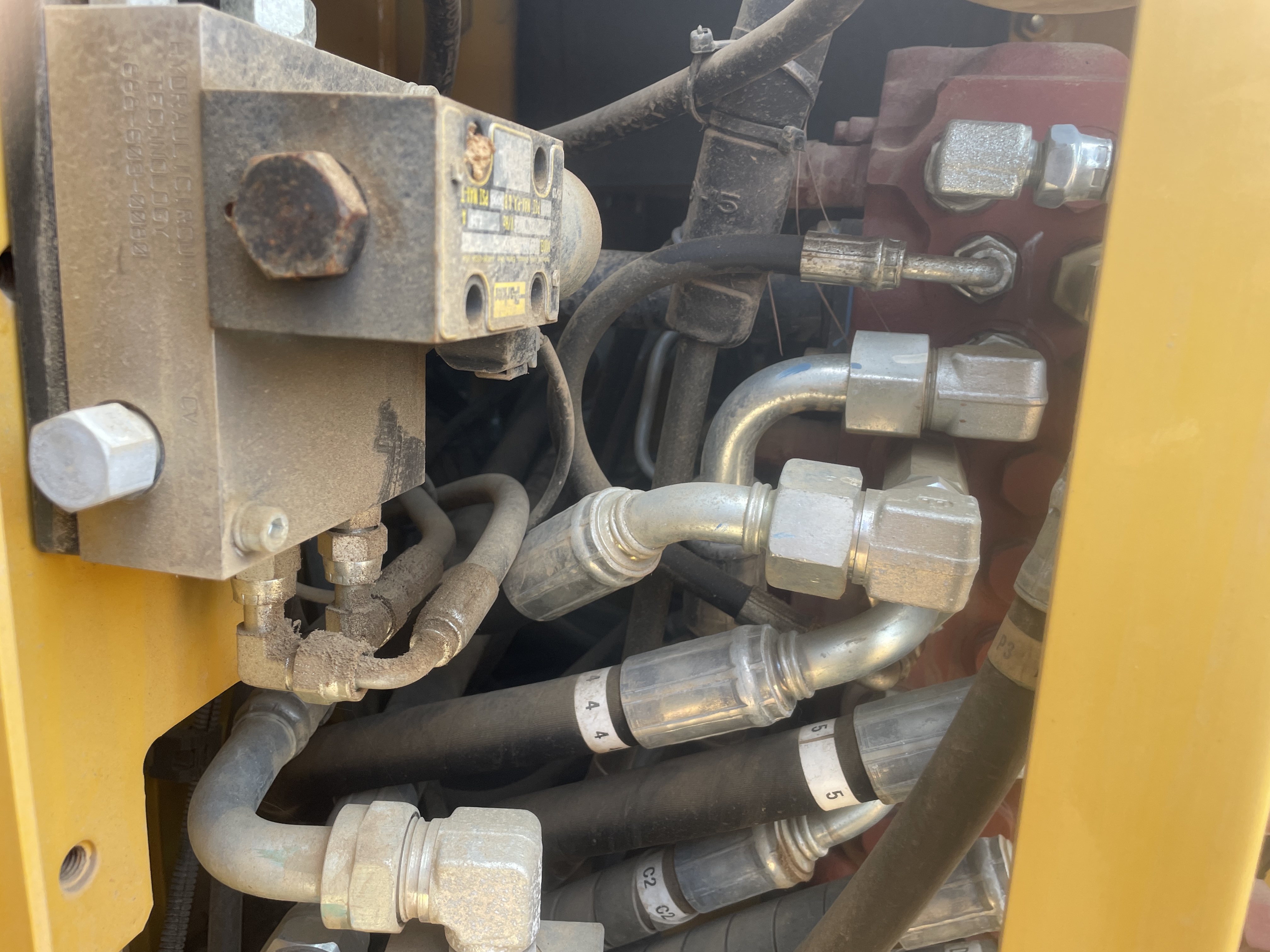 2020 DEERE 85G - Image 29