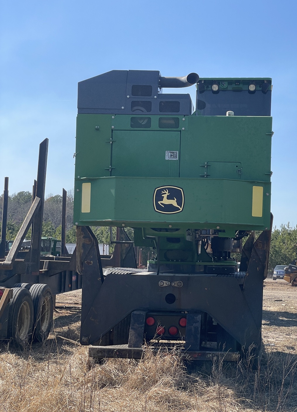 2017 JOHN DEERE 437E Knuckleboom Loader - view 4 of 27