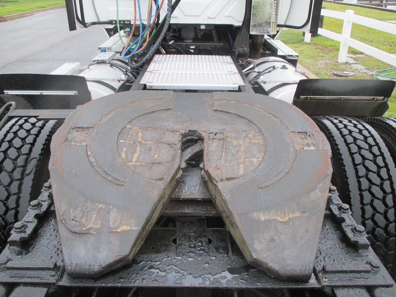 2019 INTERNATIONAL LT625 - view 9 of 26