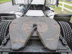 2019 INTERNATIONAL LT625 - Image 9