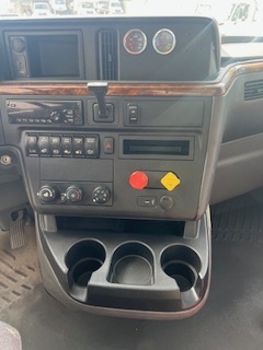 2019 INTERNATIONAL LT625 - Image 22