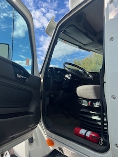 2019 INTERNATIONAL LT625 - Image 14