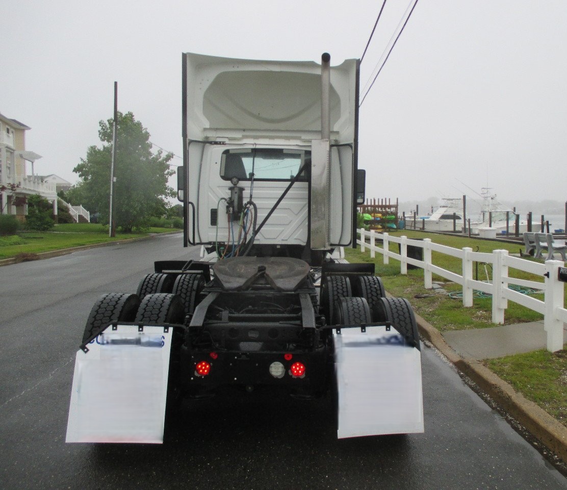 2019 INTERNATIONAL LT625 - view 7 of 26