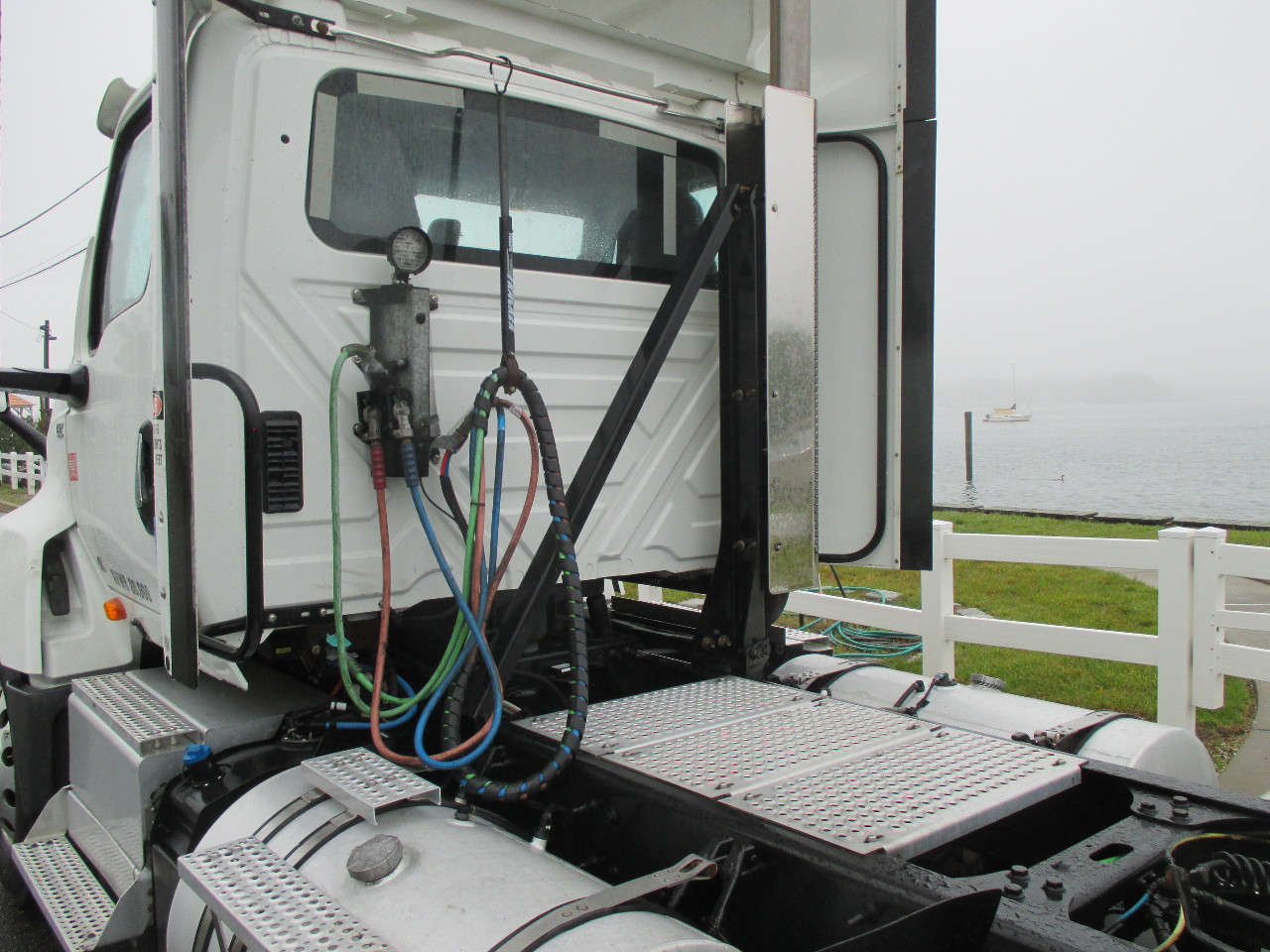 2019 INTERNATIONAL LT625 - Image 8