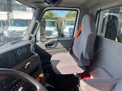2019 INTERNATIONAL LT625 - Image 23