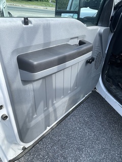 2013 FORD F250 Super Duty Glass Truck - Image 15