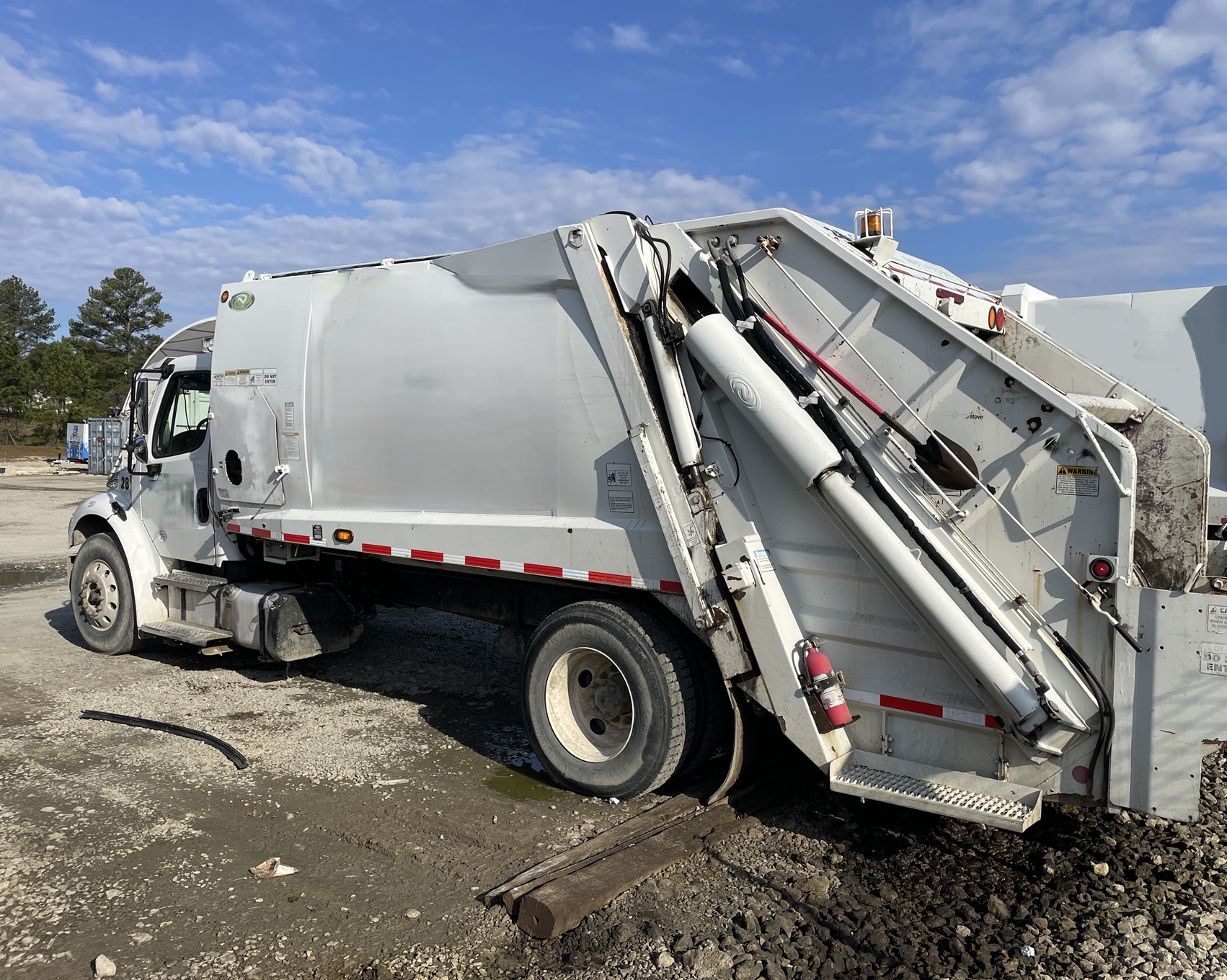 2021 FREIGHTLINER M2 Refuse - view 6 of 29