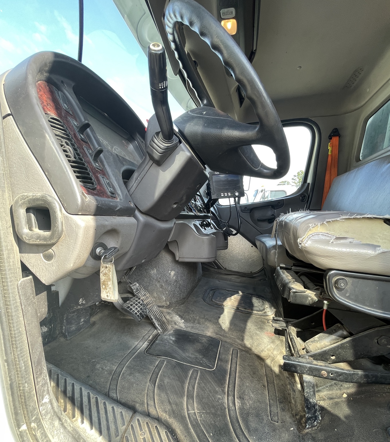 2021 FREIGHTLINER M2 Refuse - view 11 of 29