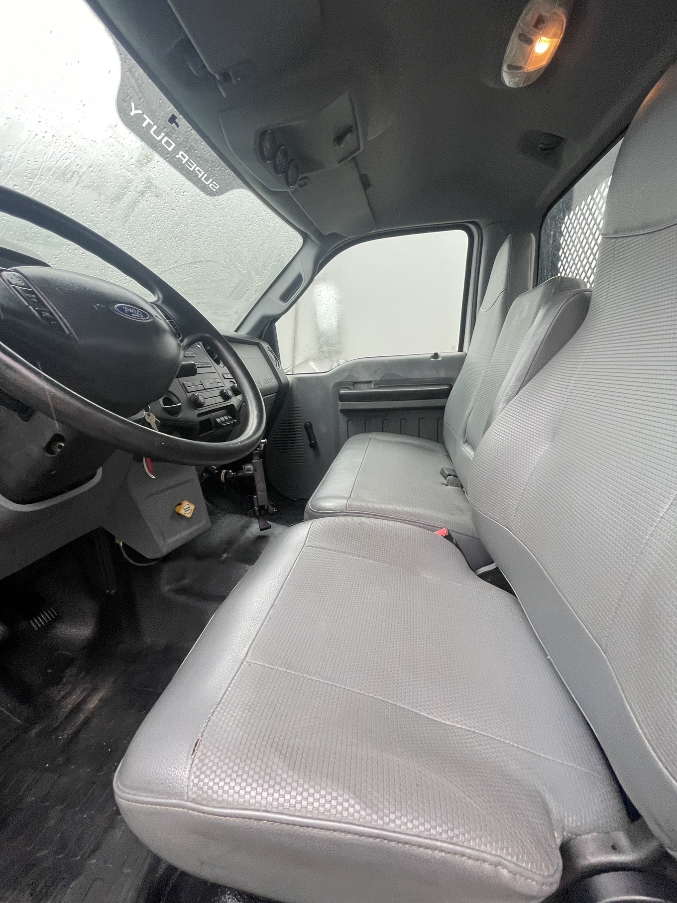 2015 FORD F750 XL SD Flatbed - Image 10