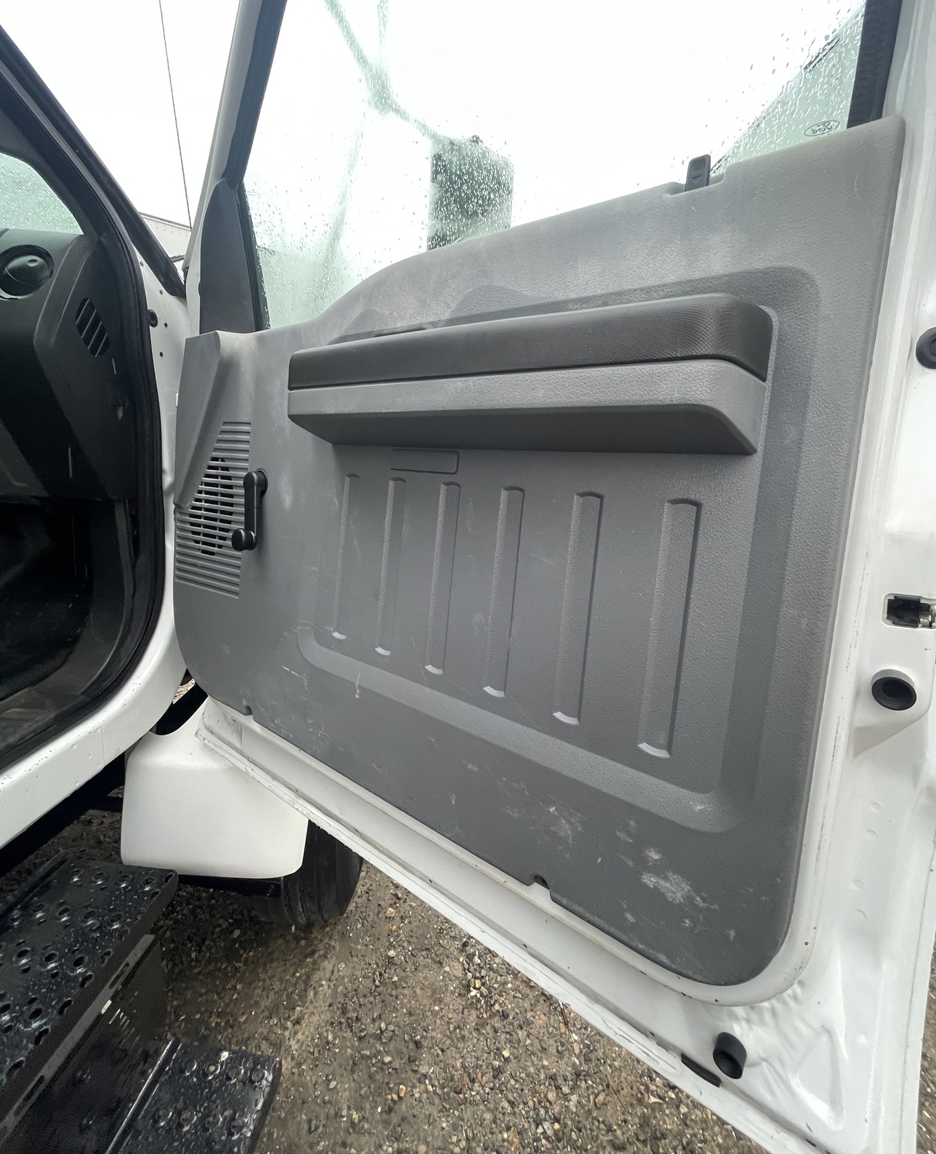 2015 FORD F750 XL SD Flatbed - Image 18