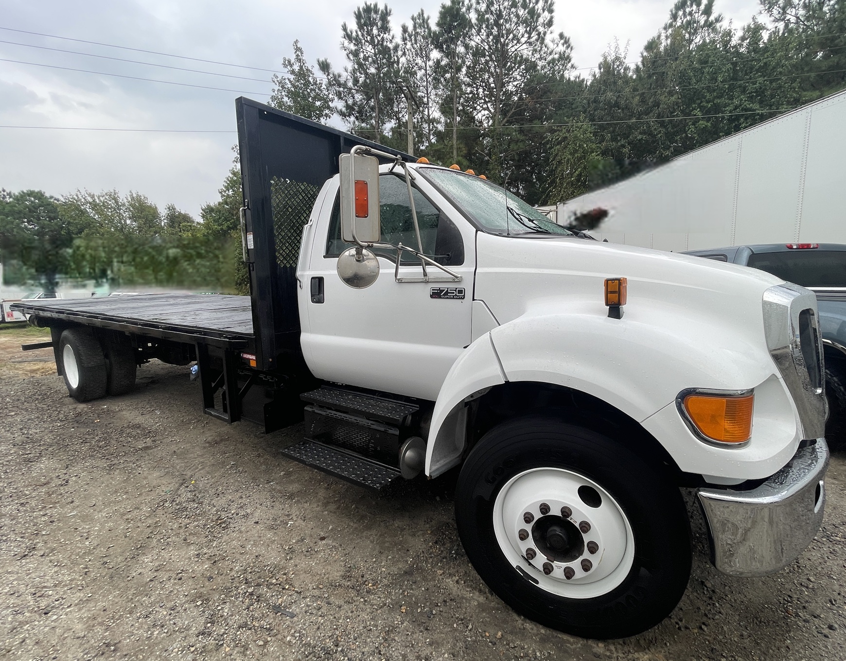 2015 FORD F750 XL SD Flatbed - Image 7
