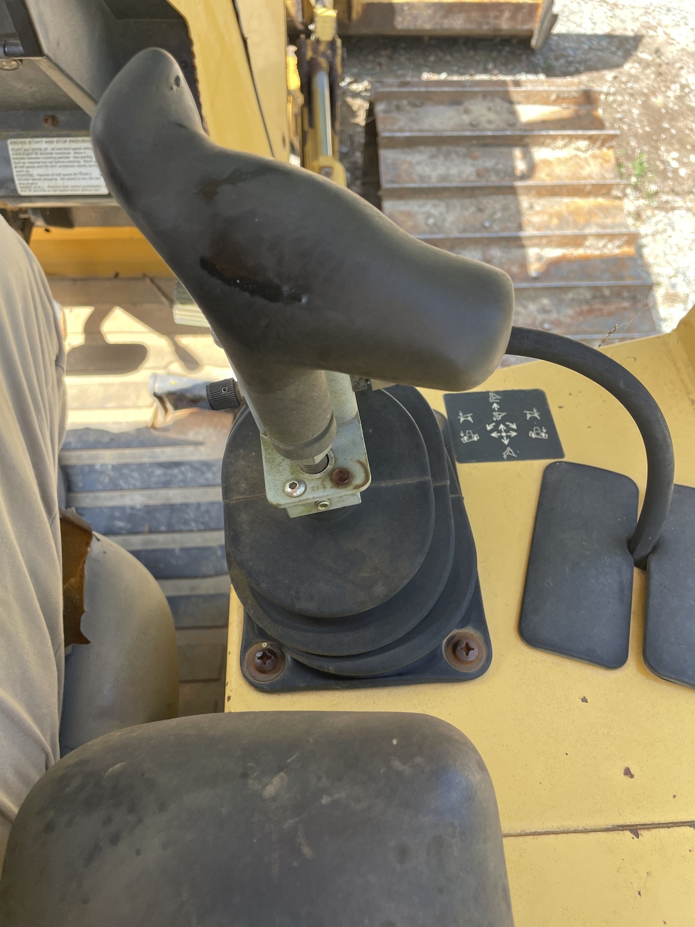 2002 DEERE 550H LGP - Image 16