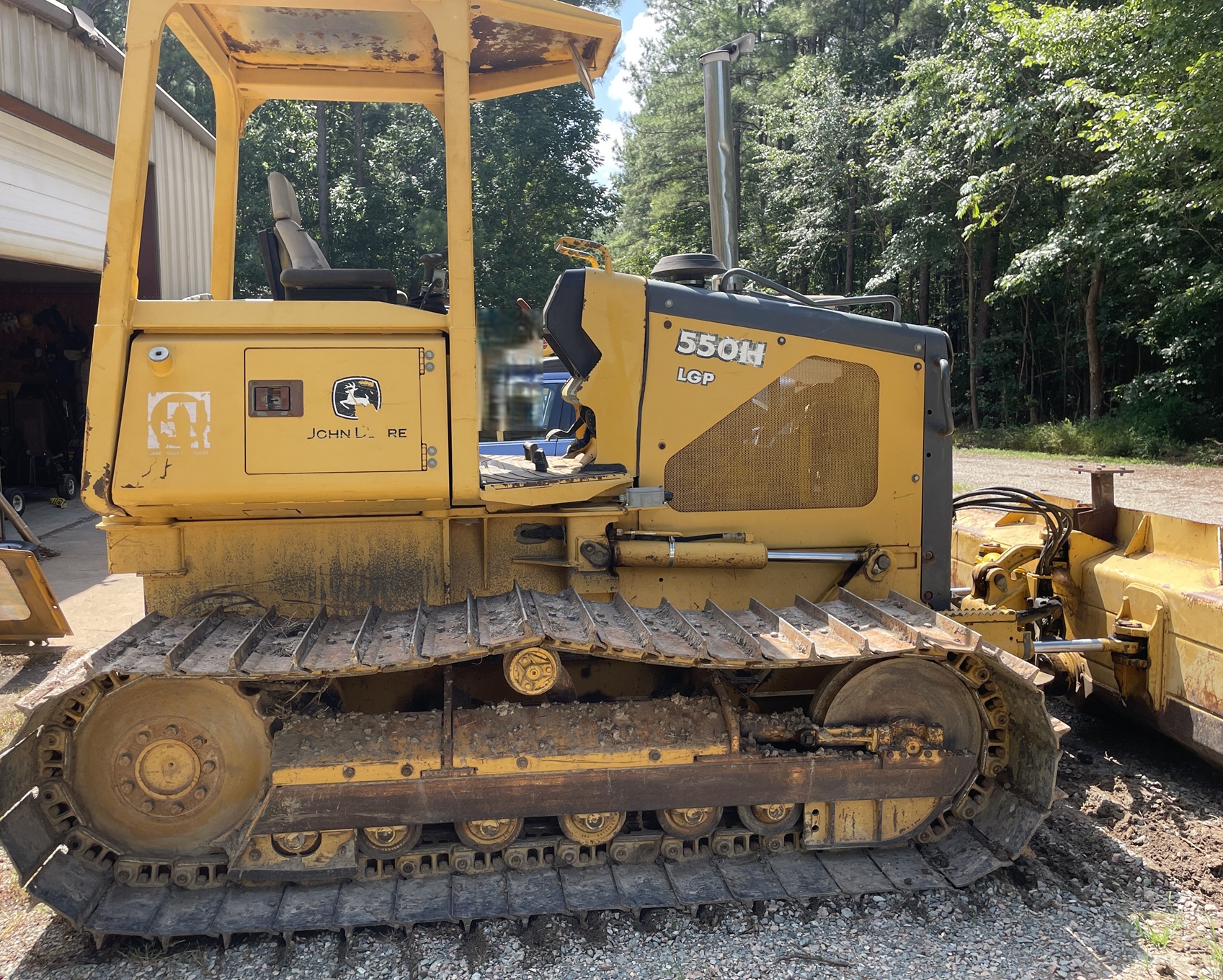 2002 DEERE 550H LGP - Image 2