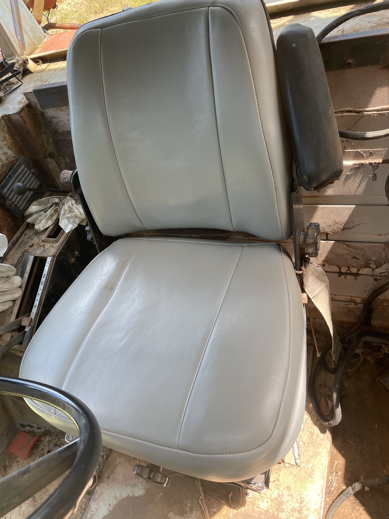 1975 MASSEY FERGUSON MF 2745 - Image 11