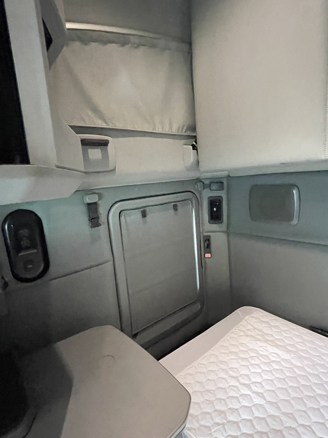 2015 KENWORTH T680 - Image 16