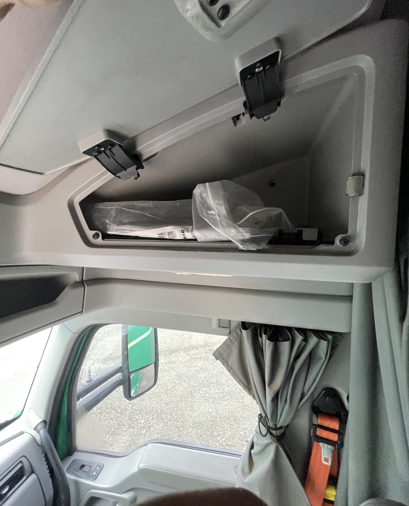 2015 KENWORTH T680 - Image 30