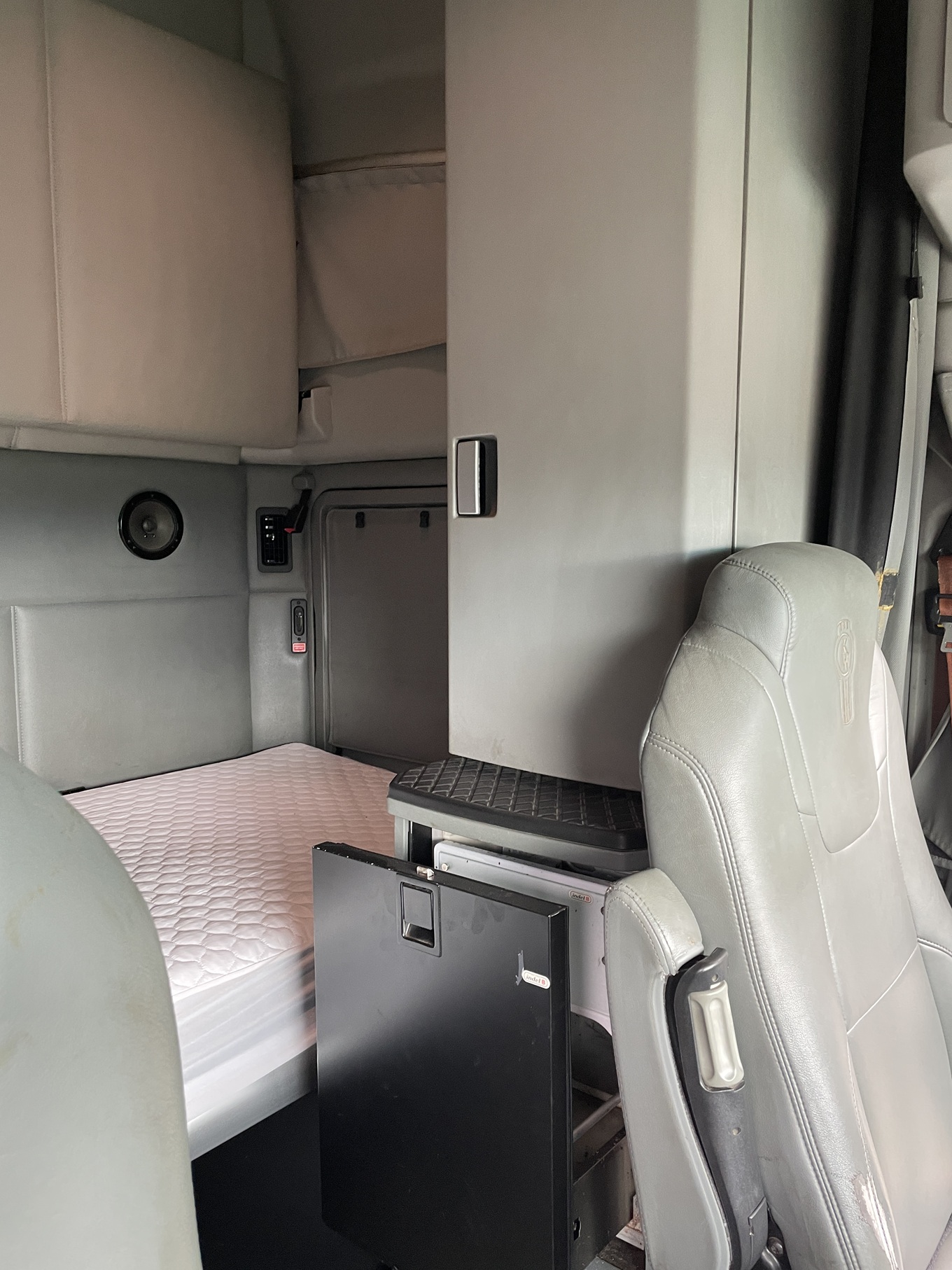 2015 KENWORTH T680 - Image 14