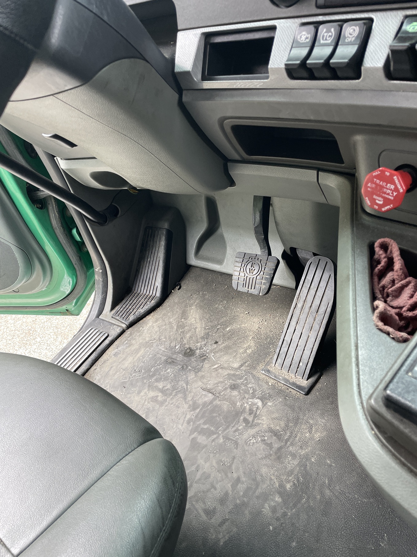 2015 KENWORTH T680 - Image 13