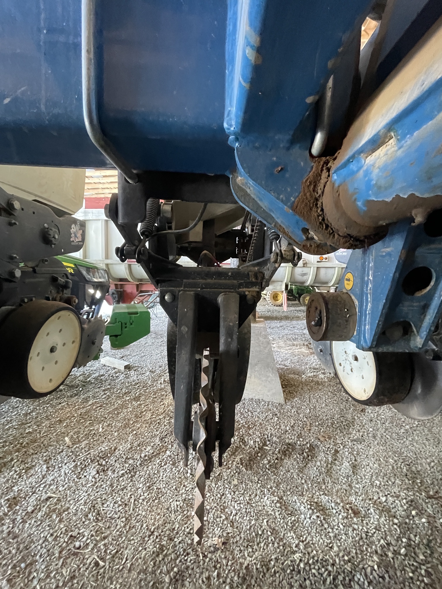 2010 KINZE 3650 - view 11 of 23