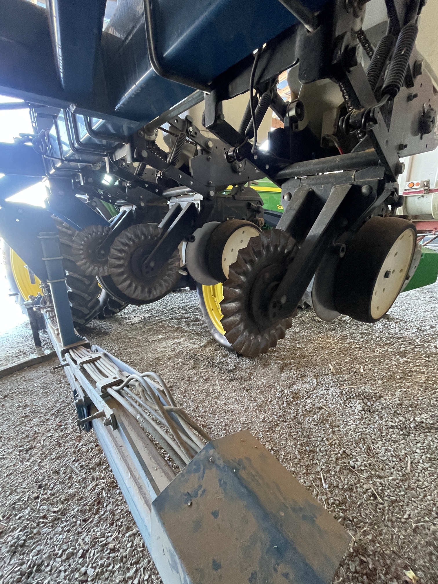 2010 KINZE 3650 - Image 13