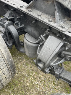 2015 PETERBILT 579 Sleeper - Image 15