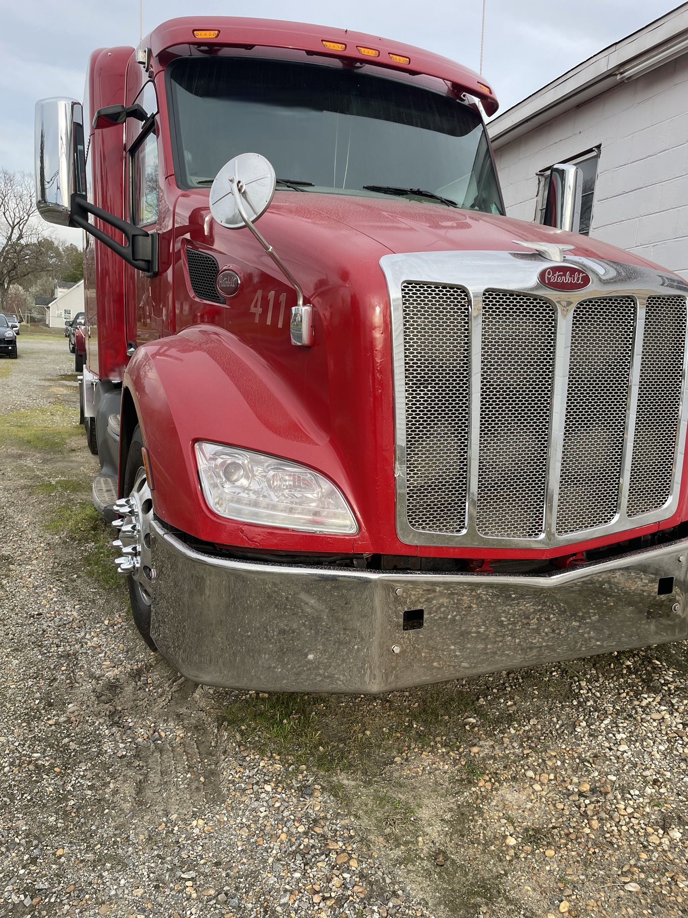 2015 PETERBILT 579 Sleeper - view 4 of 17