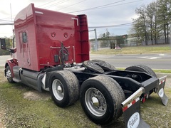 2015 PETERBILT 579 Sleeper - Image 2