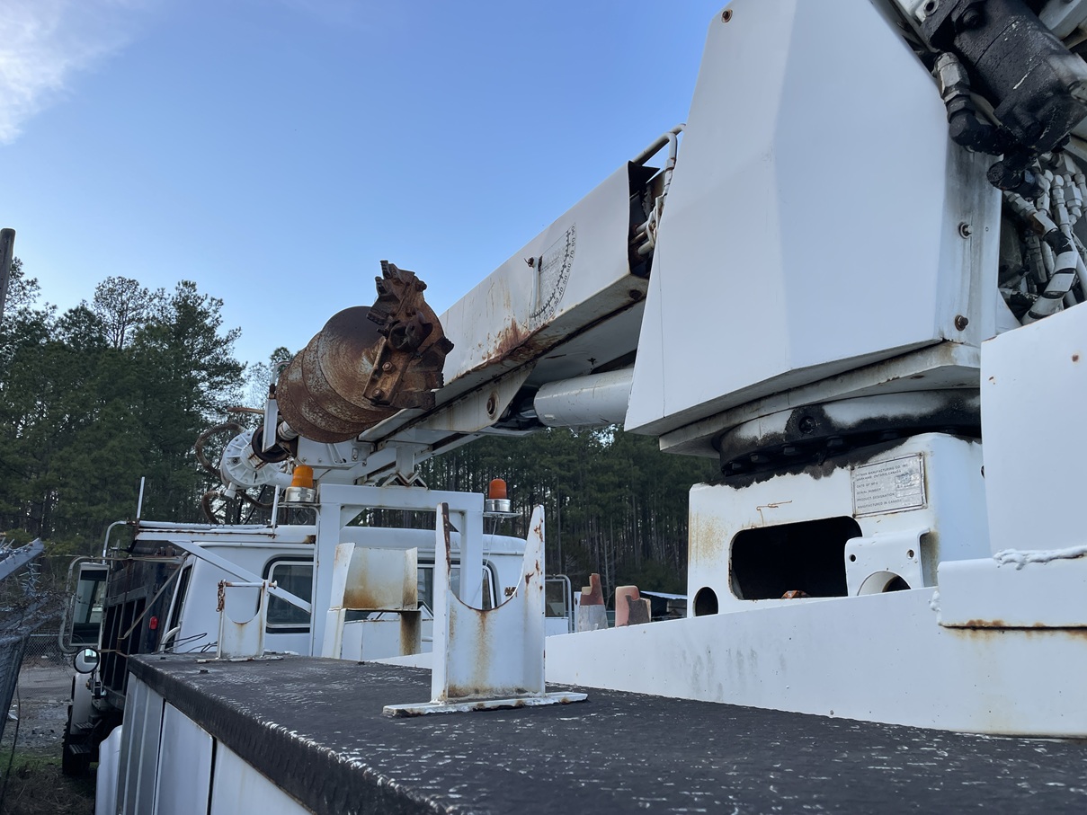 1990 INTERNATIONAL 4900 Pittman Pole Cat Digger Derrick - view 6 of 16