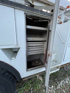 1990 INTERNATIONAL 4900 Pittman Pole Cat Digger Derrick - Image 5