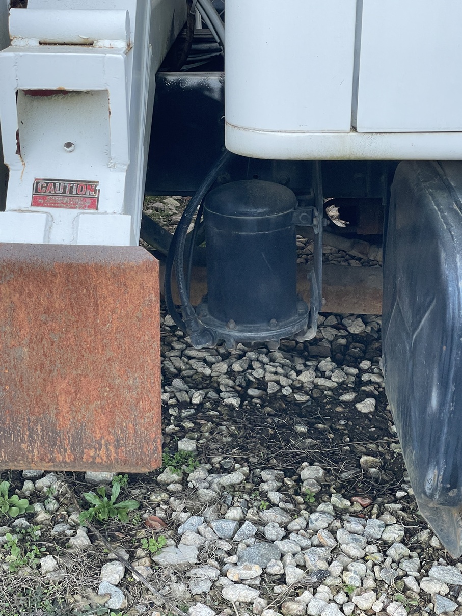 1990 INTERNATIONAL 4900 Pittman Pole Cat Digger Derrick - view 15 of 16