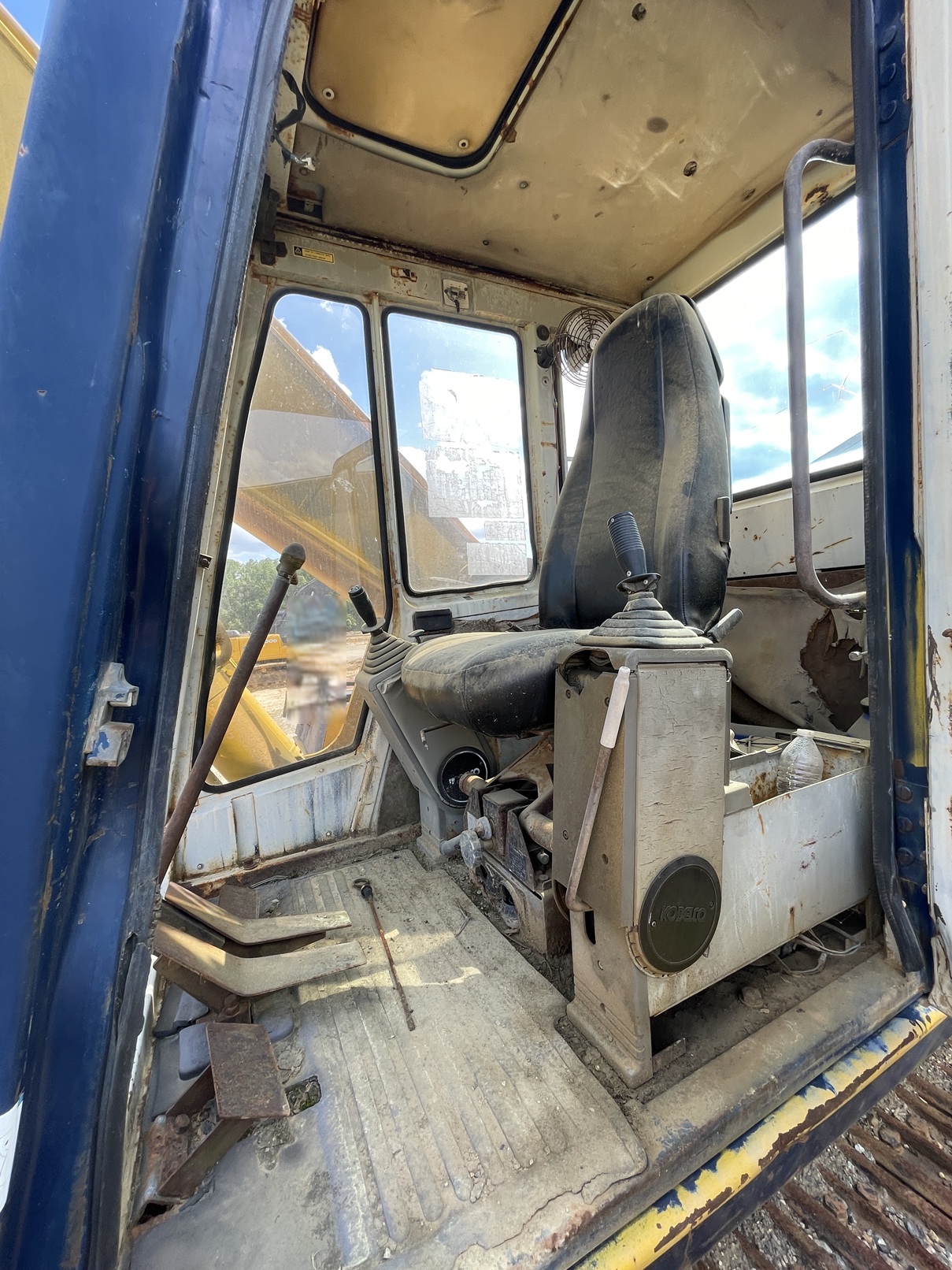 1990 KOBELCO K909 LC-II - view 11 of 19