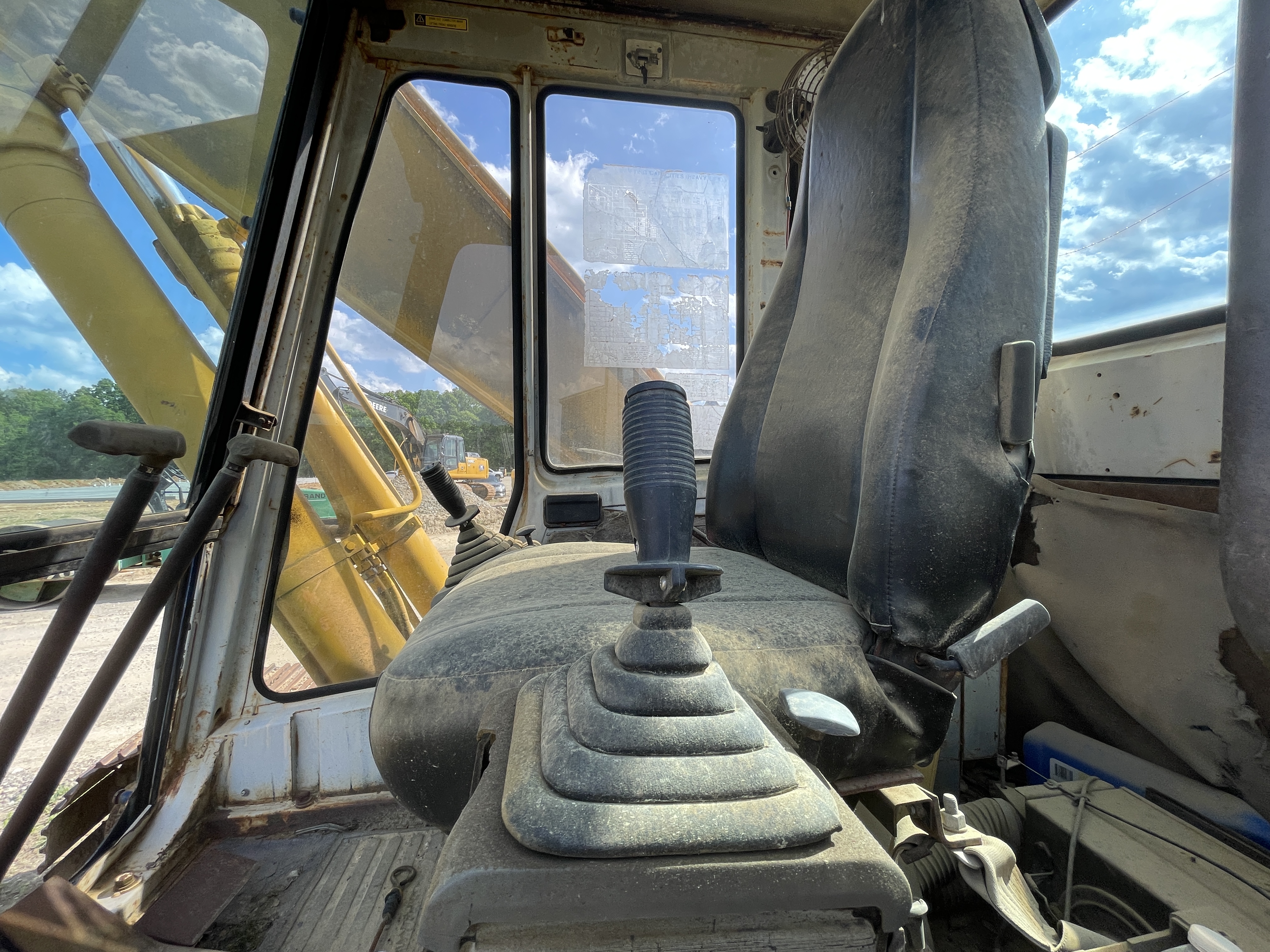 1990 KOBELCO K909 LC-II - Image 14