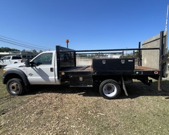 2013 FORD F550 Flatbed Liftgate - Image 8