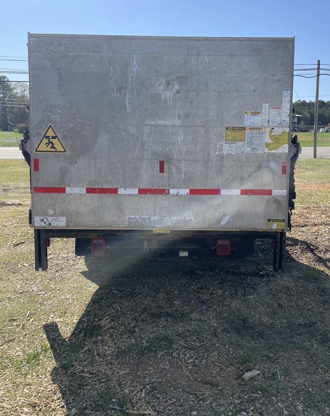 2013 FORD F550 Flatbed Liftgate - Image 6