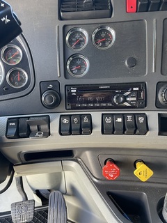 2020 KENWORTH T680 - Image 19