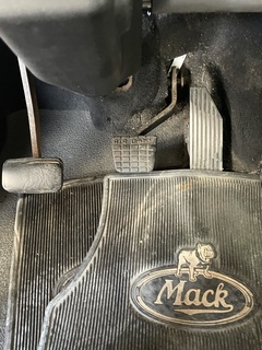 2006 MACK CL733 - Image 31
