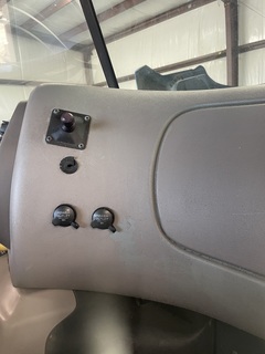 2006 MACK CL733 - Image 35