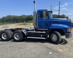 2006 MACK CL733 - Image 7