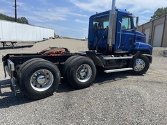 2006 MACK CL733 - Image 8