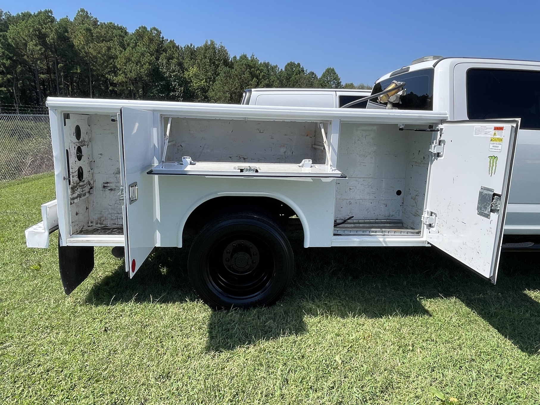 2019 FORD F450 4WD - view 4 of 28